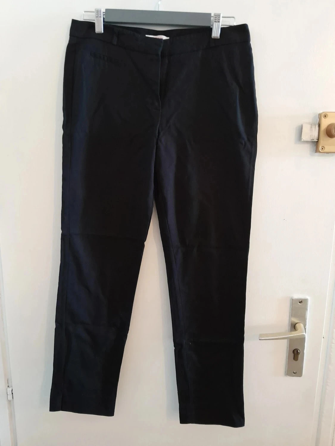 Pantalon femme Taille 38, couleur noir, Marque Camaieu, extensible